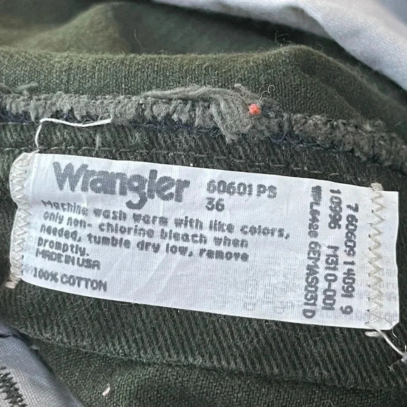 Wrangler Authentic Jeans Garment-Dyed Denim Shorts – Made in USA – Size 36 - Picture 8 of 11